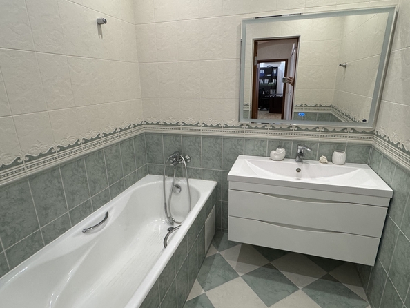 
  Продается 2-комн. квартира, 80 м², Филимоновская ул, д. 128
. Фото 16.