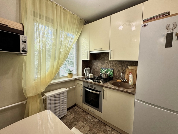 
  Продается 2-комн. квартира, 45 м², 40-летия Победы пр-кт, д. 63/6
. Фото 11.