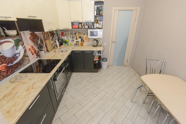 
  Продается 2-комн. квартира, 65 м², Извилистая ул, д. 21
. Фото 3.