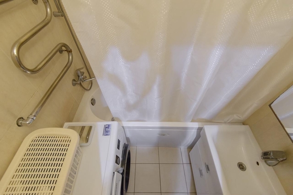 
  Продается 2-комн. квартира, 65 м², Извилистая ул, д. 21
. Фото 12.