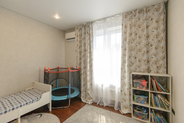 
  Продается 4-комн. квартира, 93 м², Комсомольская ул, д. 135
. Фото 11.