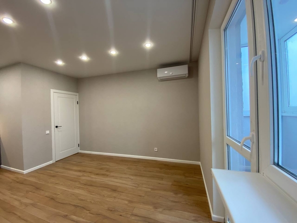 
  Продается 2-комн. квартира, 45 м², Жмайлова ул, д. 19а
. Фото 7.