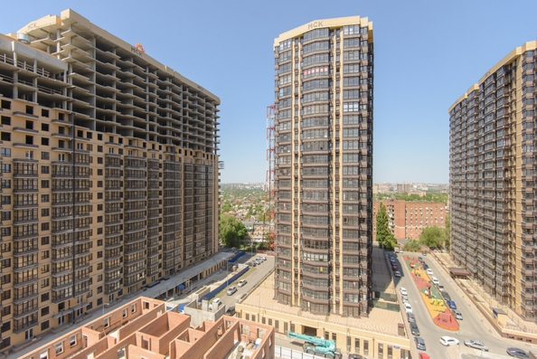 
  Продается 4-комн. квартира, 112 м², Ларина ул, д. 45
. Фото 2.
