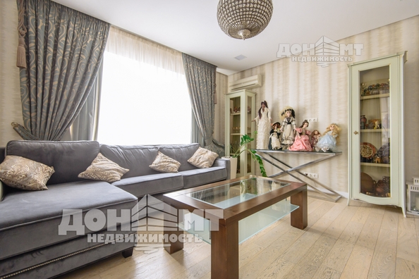 
  Продается 4-комн. квартира, 138 м², Богатяновский Спуск пр-кт, д. 2в
. Фото 2.