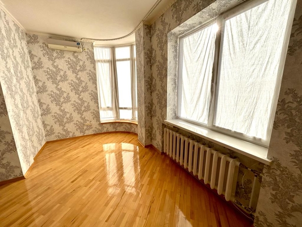 
  Продается 3-комн. квартира, 130 м², Пушкинская ул, д. 138
. Фото 15.