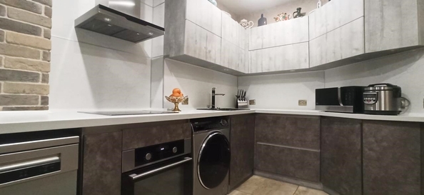 
  Продается 3-комн. квартира, 68 м², Дунаевского пер, д. 17
. Фото 4.