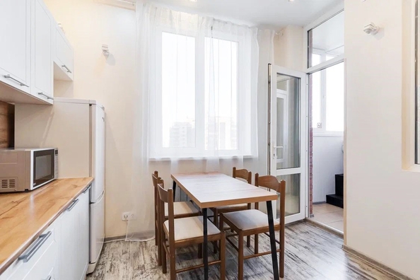 
  Продается 2-комн. квартира, 60 м², Доломановский пер, д. 116
. Фото 2.