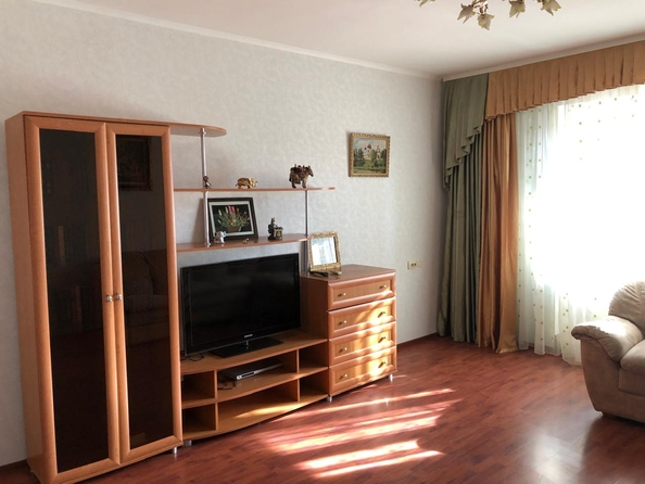 
  Продается 2-комн. квартира, 71.4 м², Зорге ул, д. 58а/8
. Фото 2.