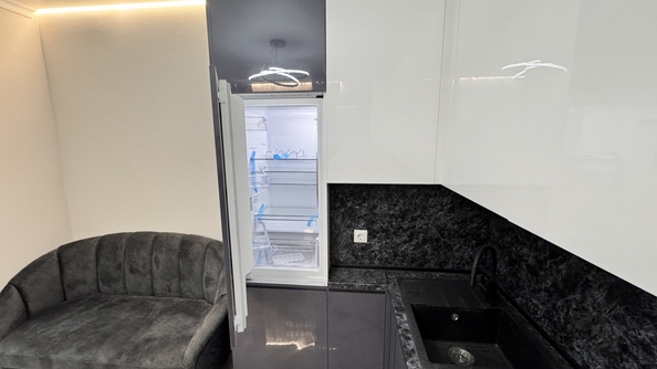 
  Продается 2-комн. квартира, 48.5 м², Вересаева ул, д. 102
. Фото 4.