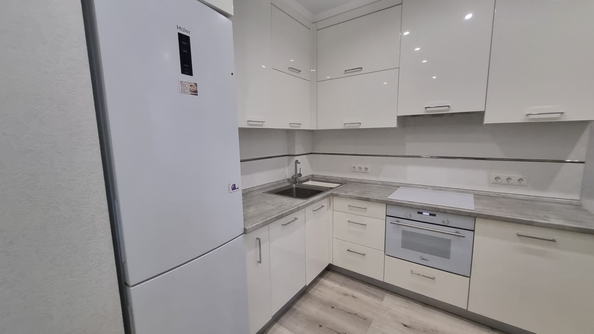 
  Продается 2-комн. квартира, 55 м², Тружеников ул, д. 80
. Фото 14.