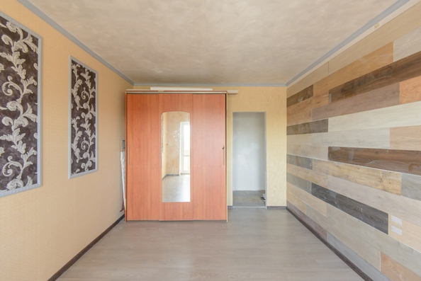 
  Продается 1-комн. квартира, 37 м², Думенко ул, д. 3
. Фото 3.