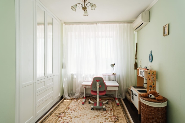 
  Продается 3-комн. квартира, 97 м², Комарова б-р, д. 12/1
. Фото 10.