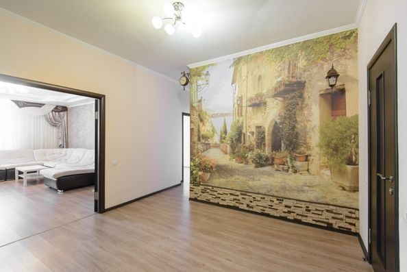 
  Продается 4-комн. квартира, 125.6 м², Комарова ул, д. 131а
. Фото 3.