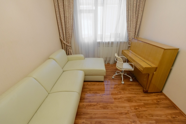 
  Продается 4-комн. квартира, 95.7 м², Буденновский пр-кт, д. 76/226
. Фото 7.