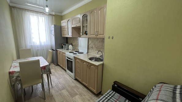 
  Продается 1-комн. квартира, 38 м², Батуринская ул, д. 165/13
. Фото 1.