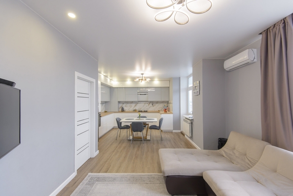 
  Продается 3-комн. квартира, 83.7 м², Богданова ул, д. 85
. Фото 9.
