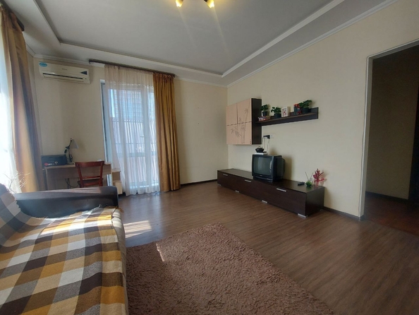
  Продается 1-комн. квартира, 36 м², Круглая пл, д. 9а
. Фото 2.