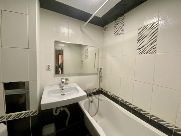 
  Продается 1-комн. квартира, 40 м², 40-летия Победы пр-кт, д. 81
. Фото 7.