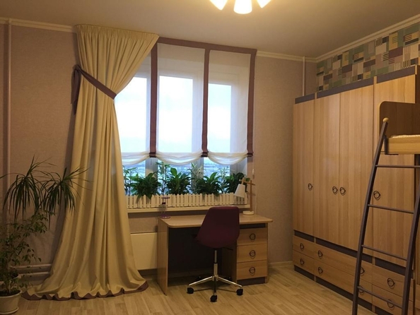 
  Продается 2-комн. квартира, 56 м², Жданова ул, д. 15
. Фото 9.
