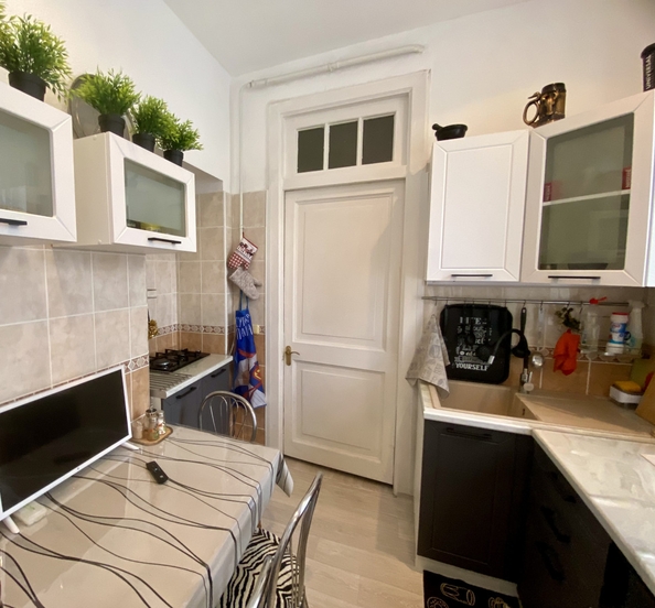 
  Продается 3-комн. квартира, 60 м², 25-я линия ул, д. 9
. Фото 3.