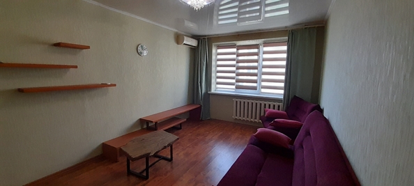 
  Продается 3-комн. квартира, 68.8 м², Малиновского ул, д. 76
. Фото 5.