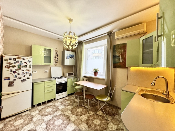 
  Продается 1-комн. квартира, 36.1 м², Платова ул, д. 64
. Фото 1.