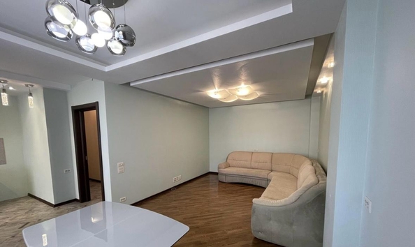 
  Продается 2-комн. квартира, 67.3 м², Зорге ул, д. 11
. Фото 3.