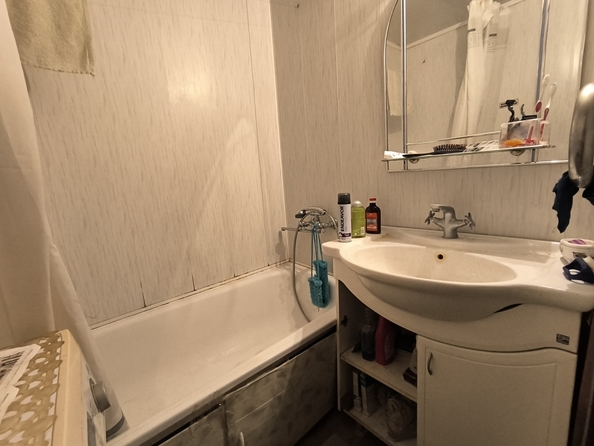 
  Продается 3-комн. квартира, 63.5 м², Таганрогская ул, д. 116/3
. Фото 6.