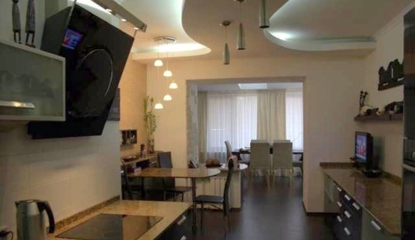 
  Продается 4-комн. квартира, 240 м², Социалистическая ул, д. 140
. Фото 5.
