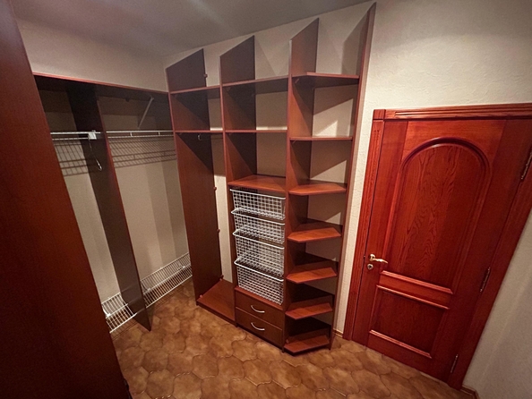 
  Продается 4-комн. квартира, 212 м², Большая Садовая ул, д. 39а
. Фото 5.