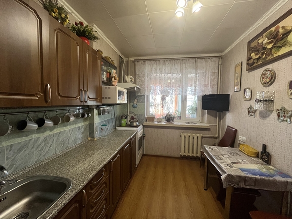 
  Продается 1-комн. квартира, 42 м², Малиновского ул, д. 76
. Фото 4.