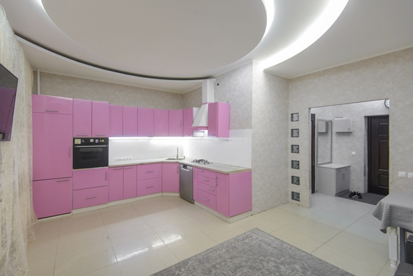 
  Продается 3-комн. квартира, 74 м², Вятская ул, д. 75/2
. Фото 1.