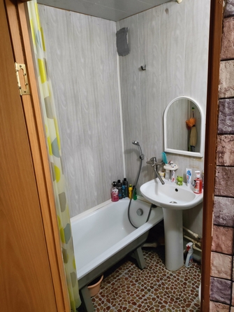 
  Продается 2-комн. квартира, 42.6 м², Стачки пр-кт, д. 182/2
. Фото 4.