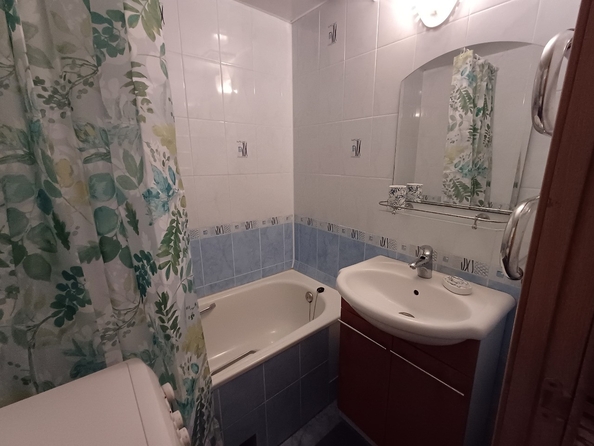 
  Продается 3-комн. квартира, 64.9 м², Комарова б-р, д. 18/2
. Фото 7.