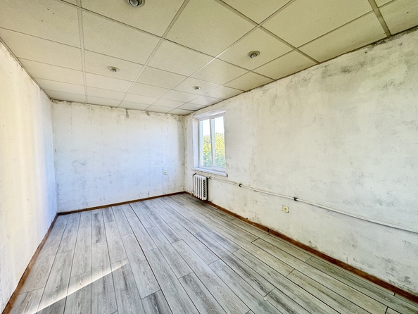 
  Продается 4-комн. квартира, 64 м², 40-летия Победы пр-кт, д. 75
. Фото 3.