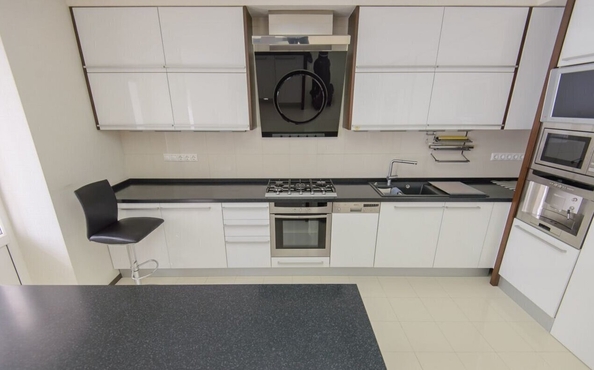 
  Продается 4-комн. квартира, 165 м², Филимоновская ул, д. 78
. Фото 7.