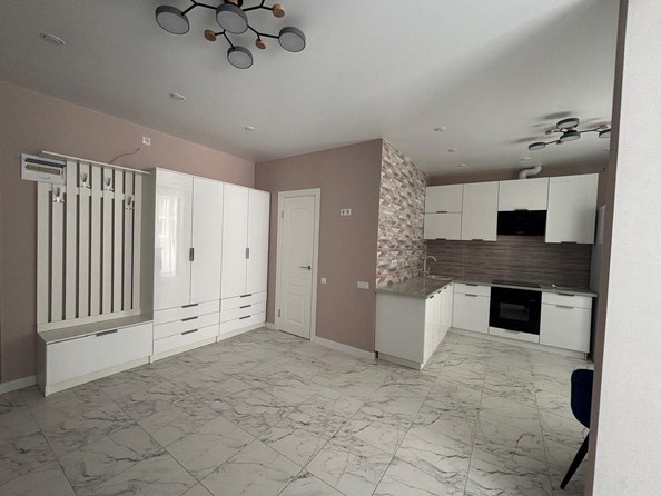 
  Продается 2-комн. квартира, 42 м², Комарова б-р, д. 1
. Фото 9.