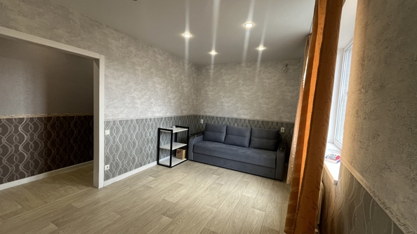 
  Продается 2-комн. квартира, 56 м², Батуринская ул, д. 169
. Фото 5.