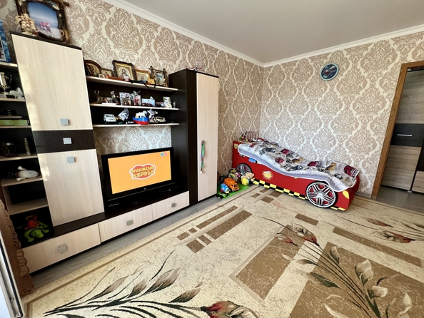 
  Продается 3-комн. квартира, 62.9 м², Дзержинского ул, д. 1Д
. Фото 3.