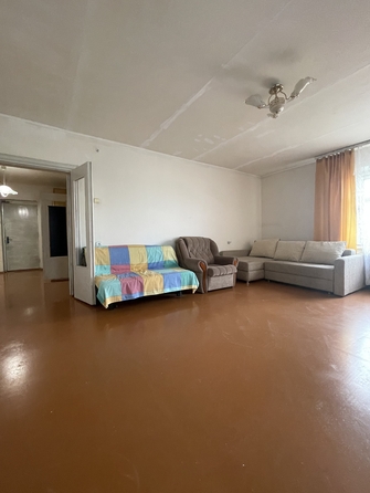 
  Продается 2-комн. квартира, 78 м², Комарова б-р, д. 16
. Фото 2.