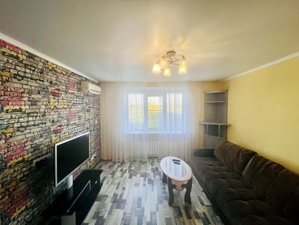
  Продается 2-комн. квартира, 48 м², Жлобинский пер, д. 25
. Фото 1.
