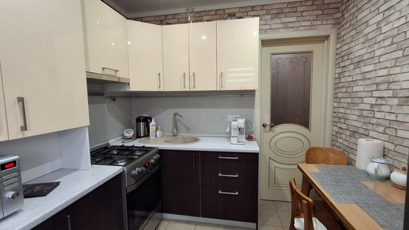 
  Продается 2-комн. квартира, 55.5 м², Кавказский пер, д. 12
. Фото 5.