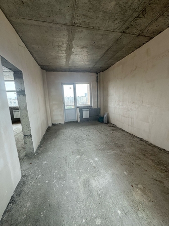 
  Продается 2-комн. квартира, 85.8 м², 2-я Краснодарская ул, д. 135
. Фото 9.