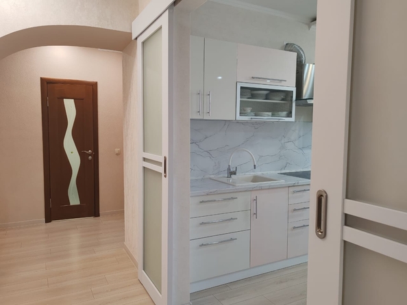 
  Продается 2-комн. квартира, 86 м², Филимоновская ул, д. 128
. Фото 2.