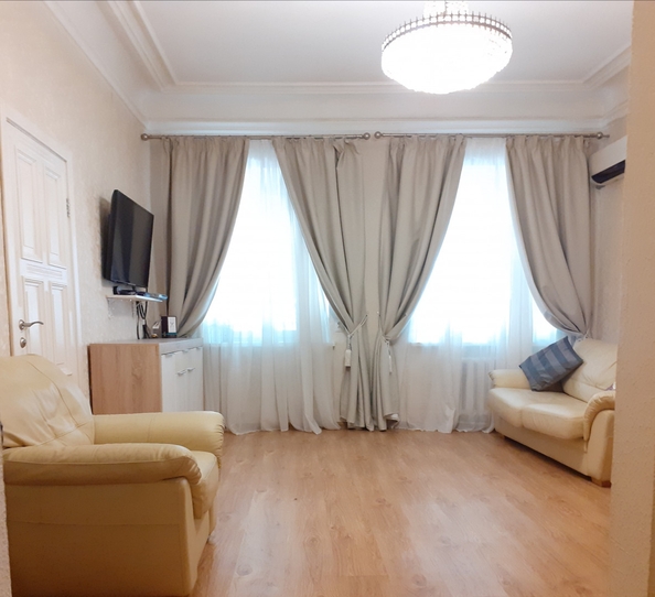 
  Продается 2-комн. квартира, 40.2 м², Островского пер, д. 7
. Фото 5.