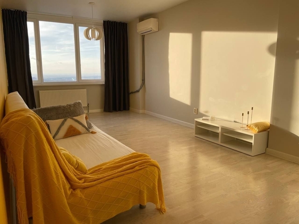 
  Продается 1-комн. квартира, 45 м², Жмайлова ул, д. 4г
. Фото 1.