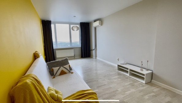 
  Продается 1-комн. квартира, 45 м², Жмайлова ул, д. 4г
. Фото 2.