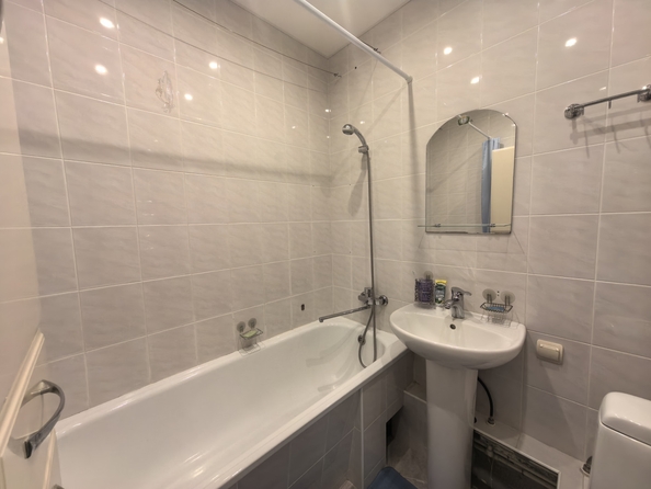 
  Продается 1-комн. квартира, 40 м², Малиновского ул, д. 72
. Фото 12.
