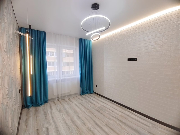 
  Продается 1-комн. квартира, 42 м², Нансена ул, д. 103
. Фото 1.