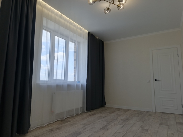 
  Продается 3-комн. квартира, 82 м², 26-я линия ул, д. 35/1
. Фото 21.